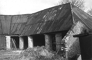 Barn, now demolished, Wrightons Hill Farm, with a dated (1777) pillar.